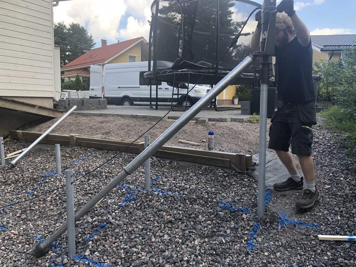 Terrassen-Fundament mit Schraubpf&auml;hlen